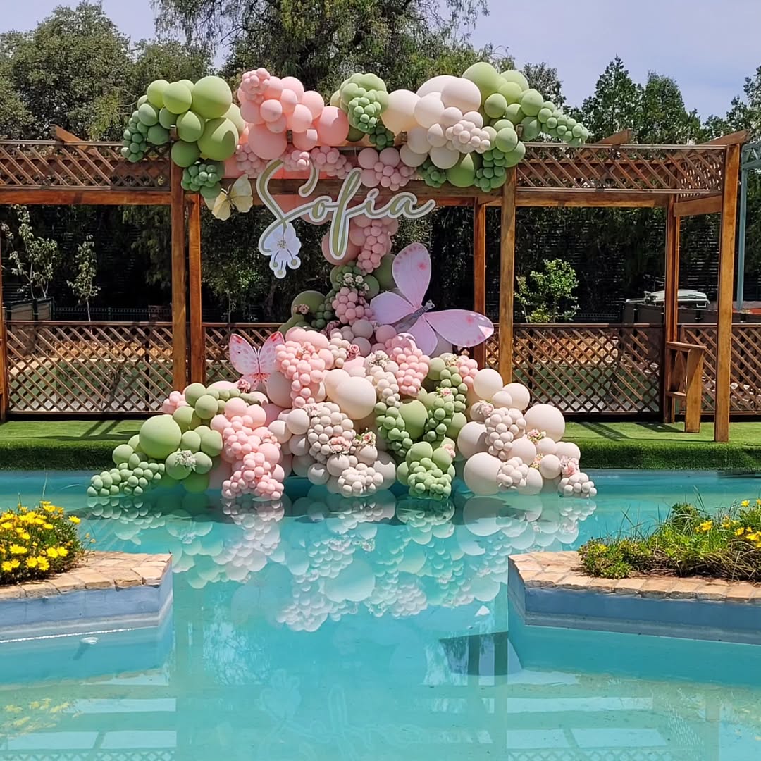 Decoracion de comuniones en Sevilla Globos en Sevilla
